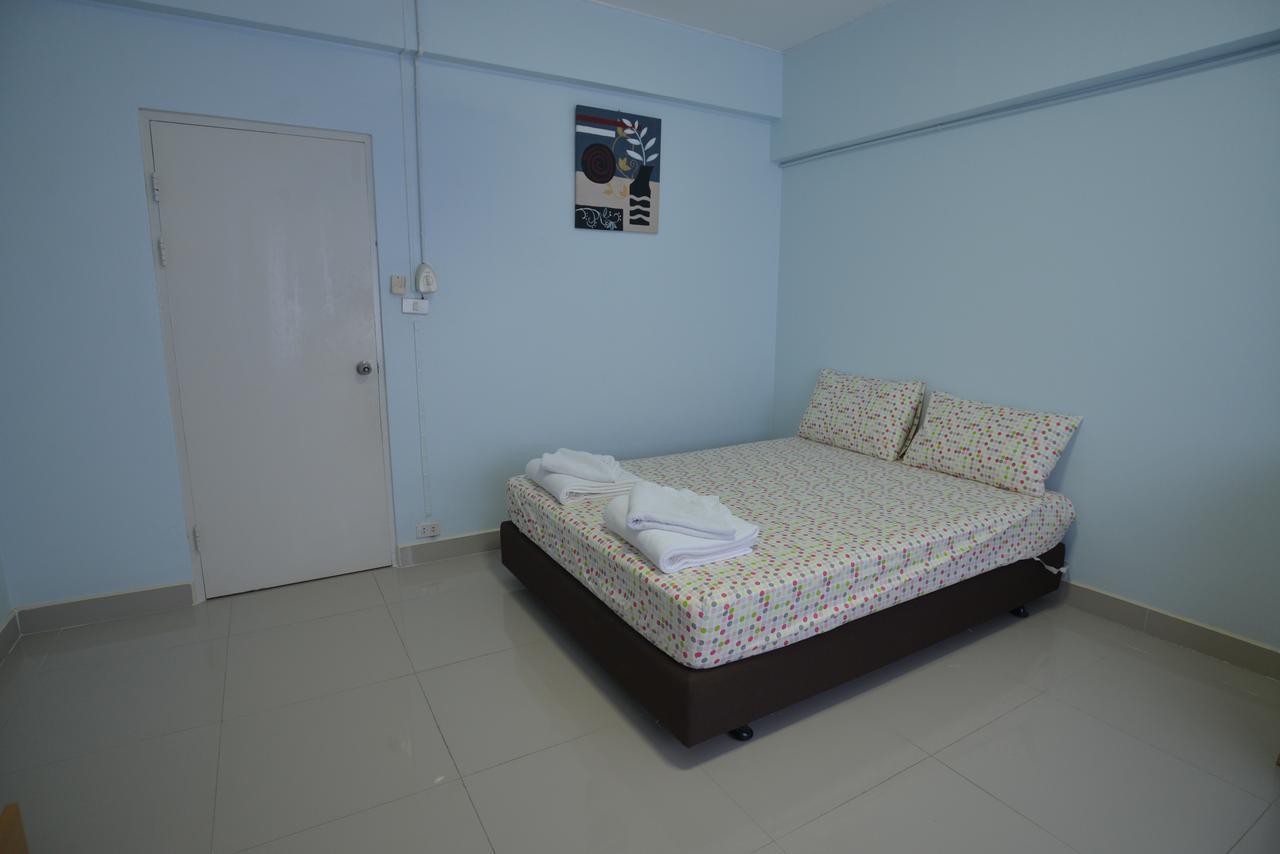 Cozy Loft Hostel Pattaya Exterior photo