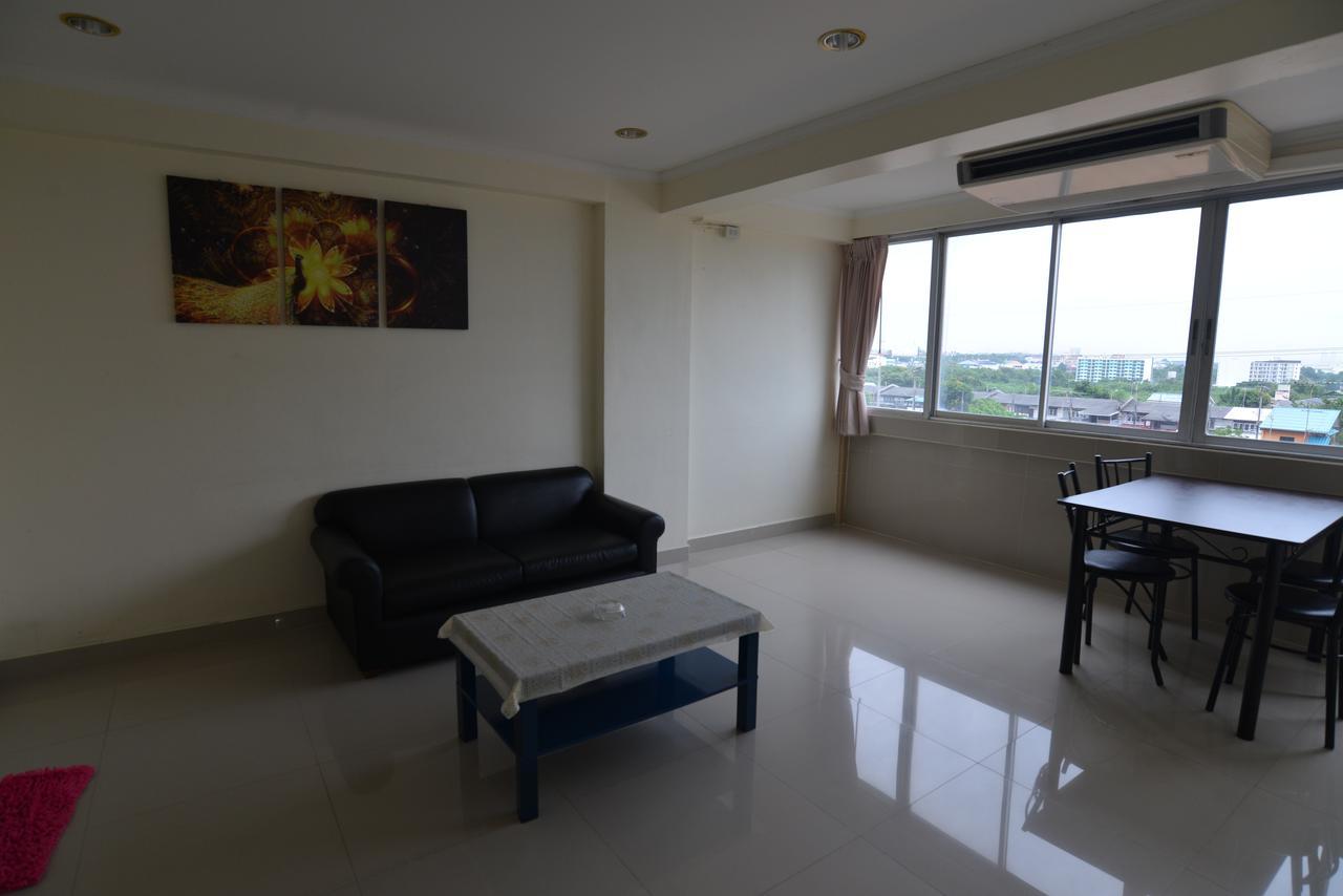 Cozy Loft Hostel Pattaya Exterior photo